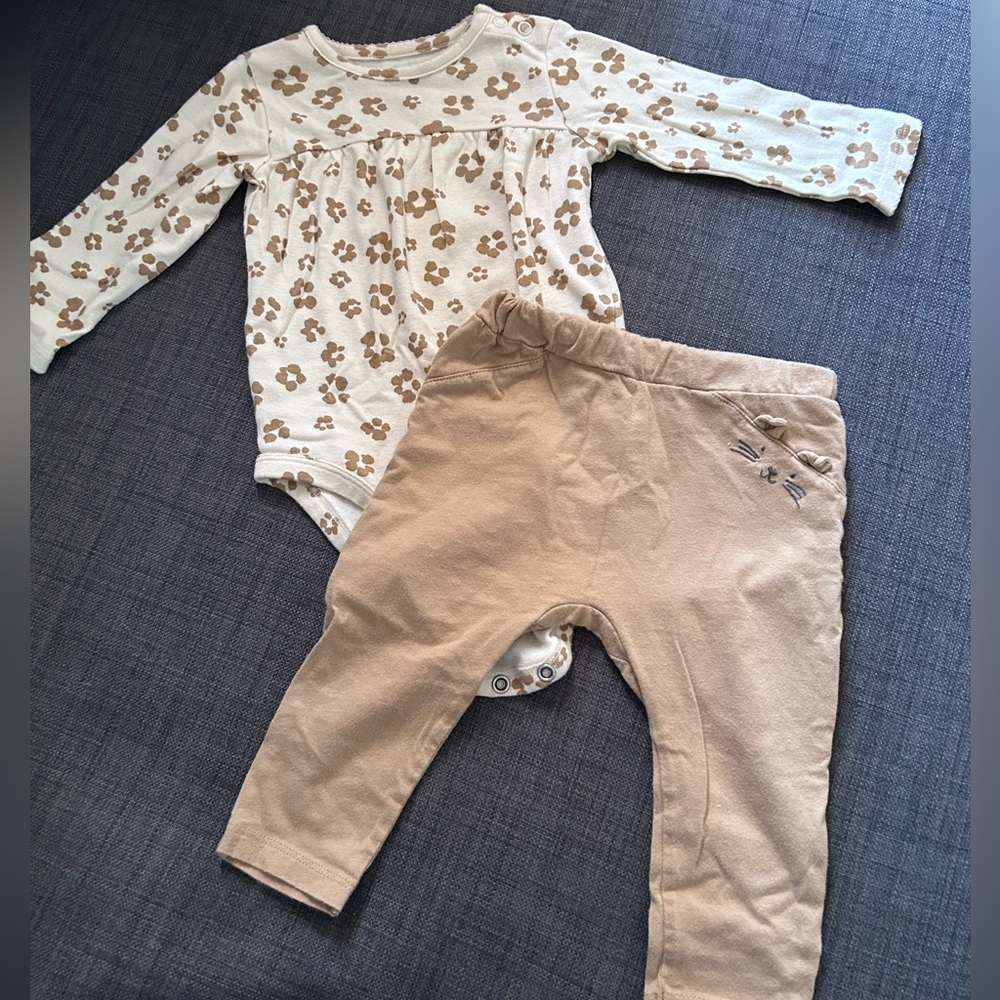 Cute animal print baby outfit. Size 12 months
